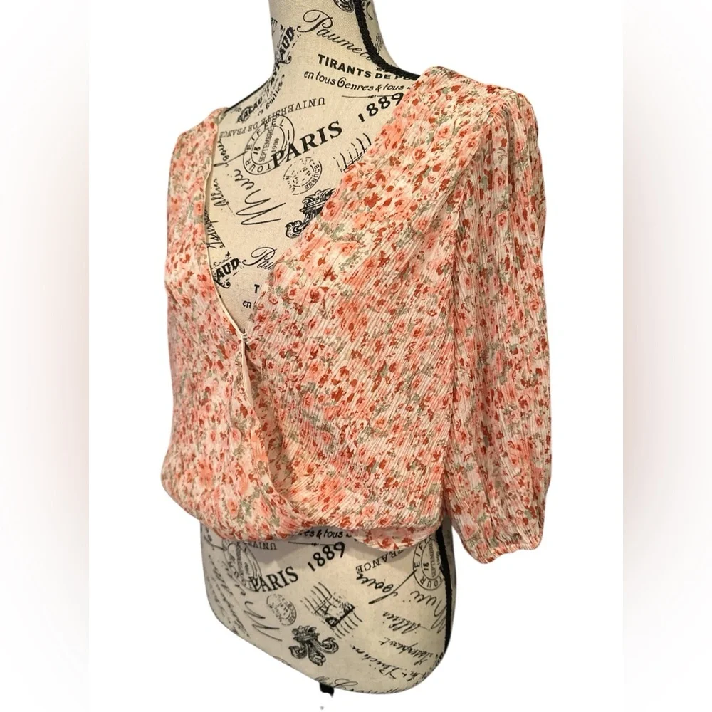NWT Lush Flirty Pink Floral Crinkle Surplice Half Sleeve V Neck Crop Top | S - Picture 6 of 11